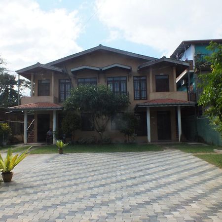 Hillsview Rest & Guest House Matale Exterior photo