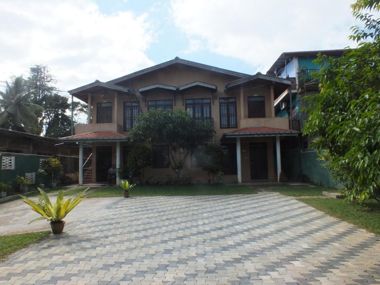 Hillsview Rest & Guest House Matale Exterior photo